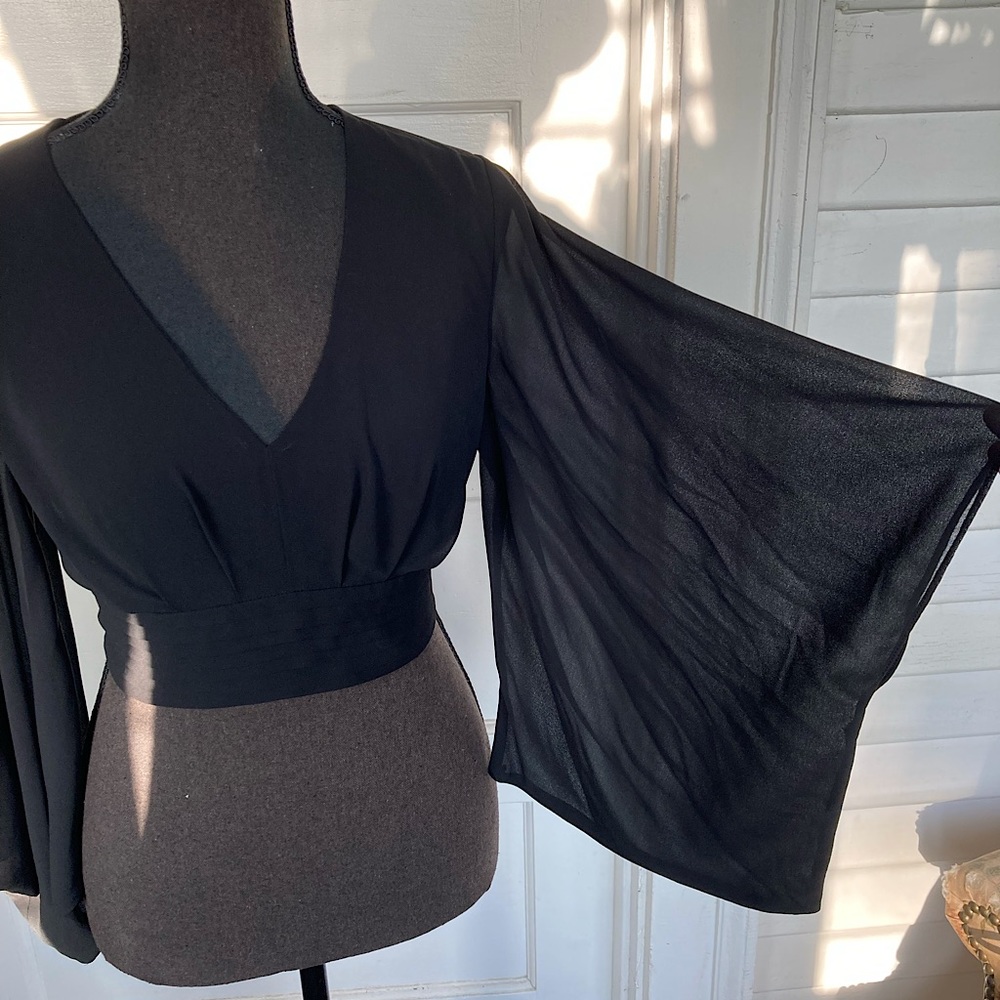 Black kimono sleeve v neck chiffon blouse w/ keyhole tie back and pleated waist